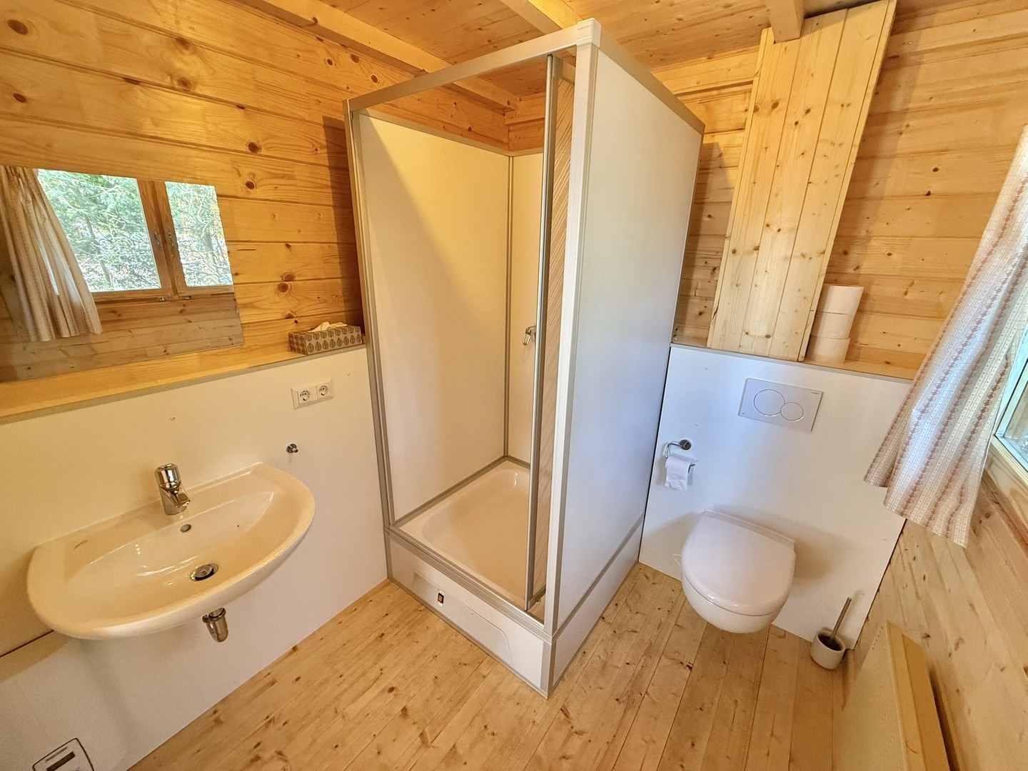Blockhaus 2 · Tageslichtbad